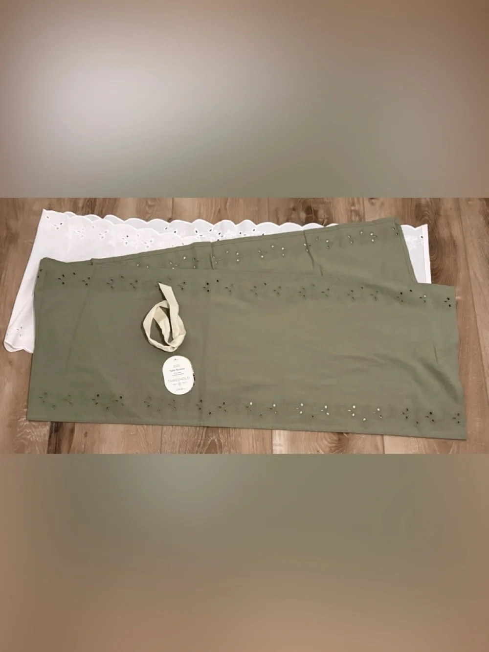 THRESHOLD SAGE / OLIVE GREEN 14 x 72 NEW NWT & IVORY NEW NWOT TABLE RUNNER  LOT
